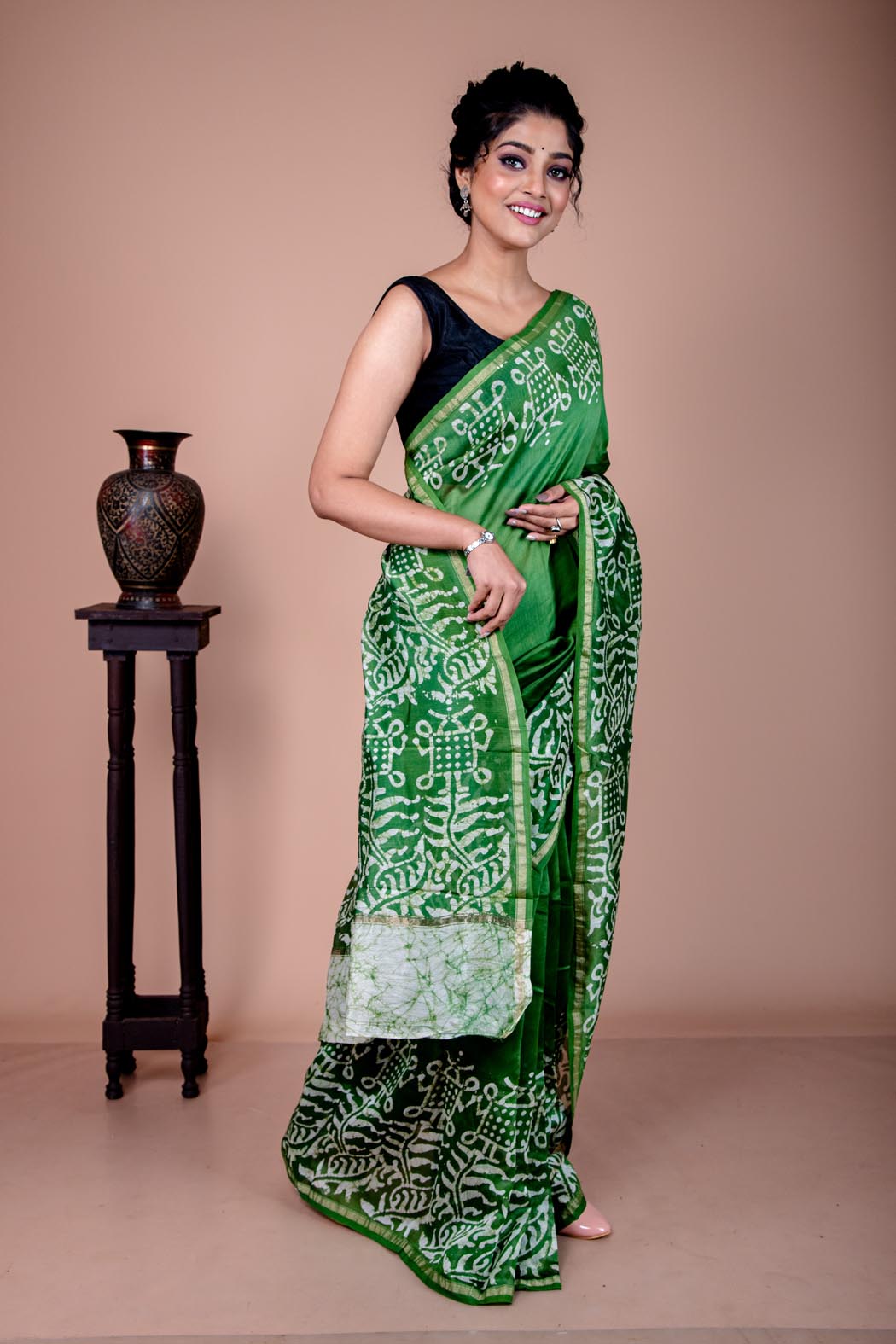 Green And White Chanderi Silk Hand Batik Saree-1 -Ramdhanu Ethnic