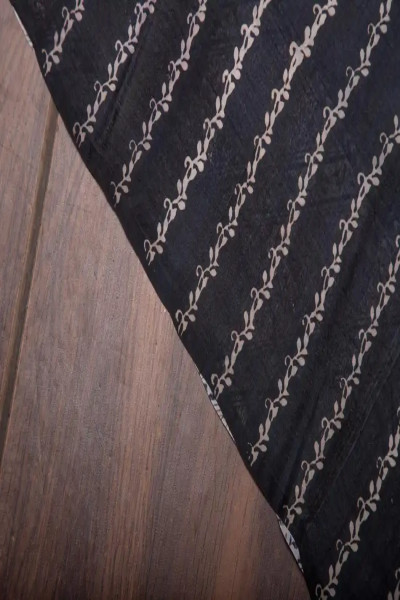 Classic Black Silk Saree with Discharge Block Prints-3 -Ramdhanu Ethnic