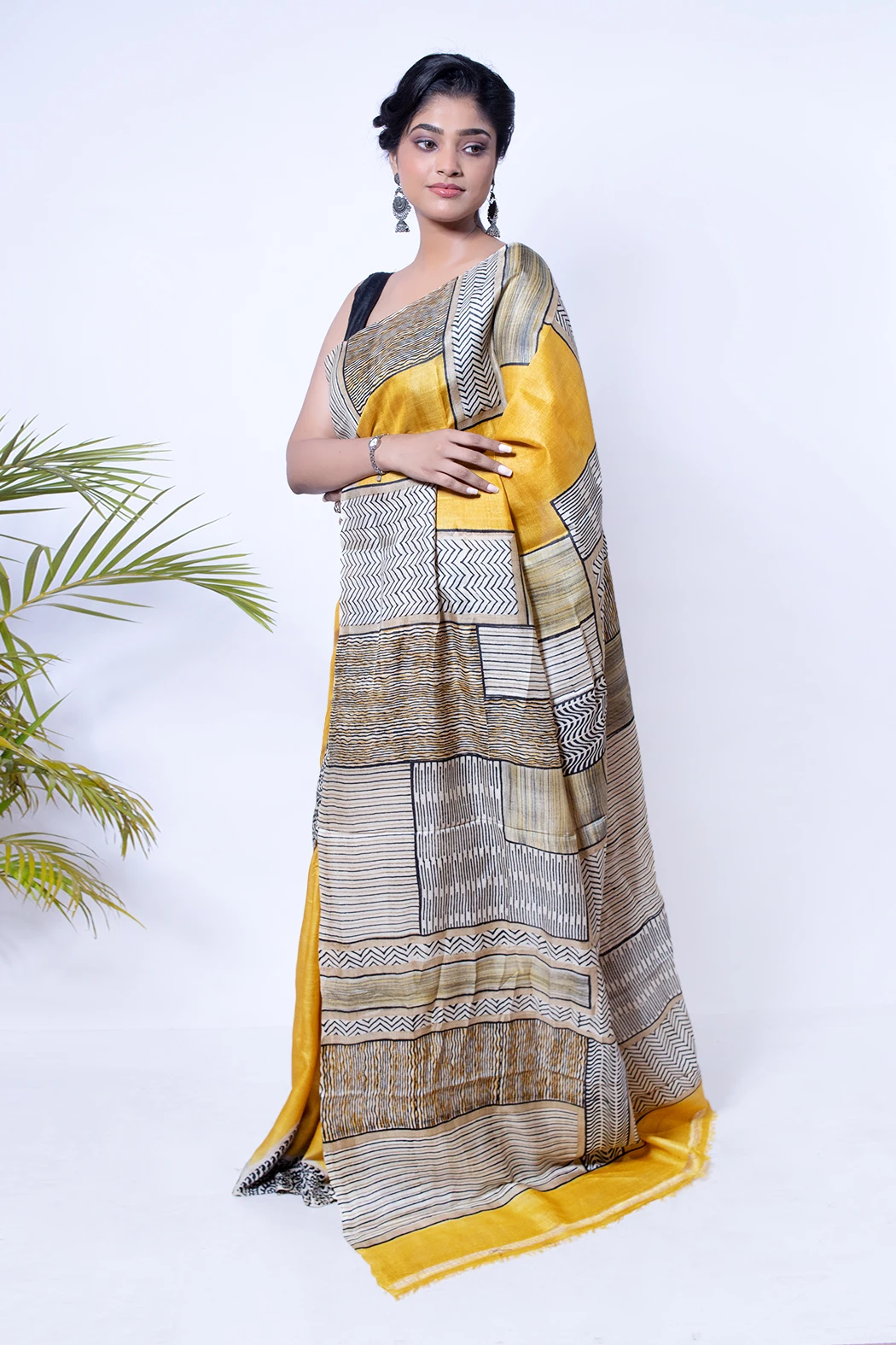 Paisley Printed Yellow Tussar Silk Saree-2 -Ramdhanu Ethnic