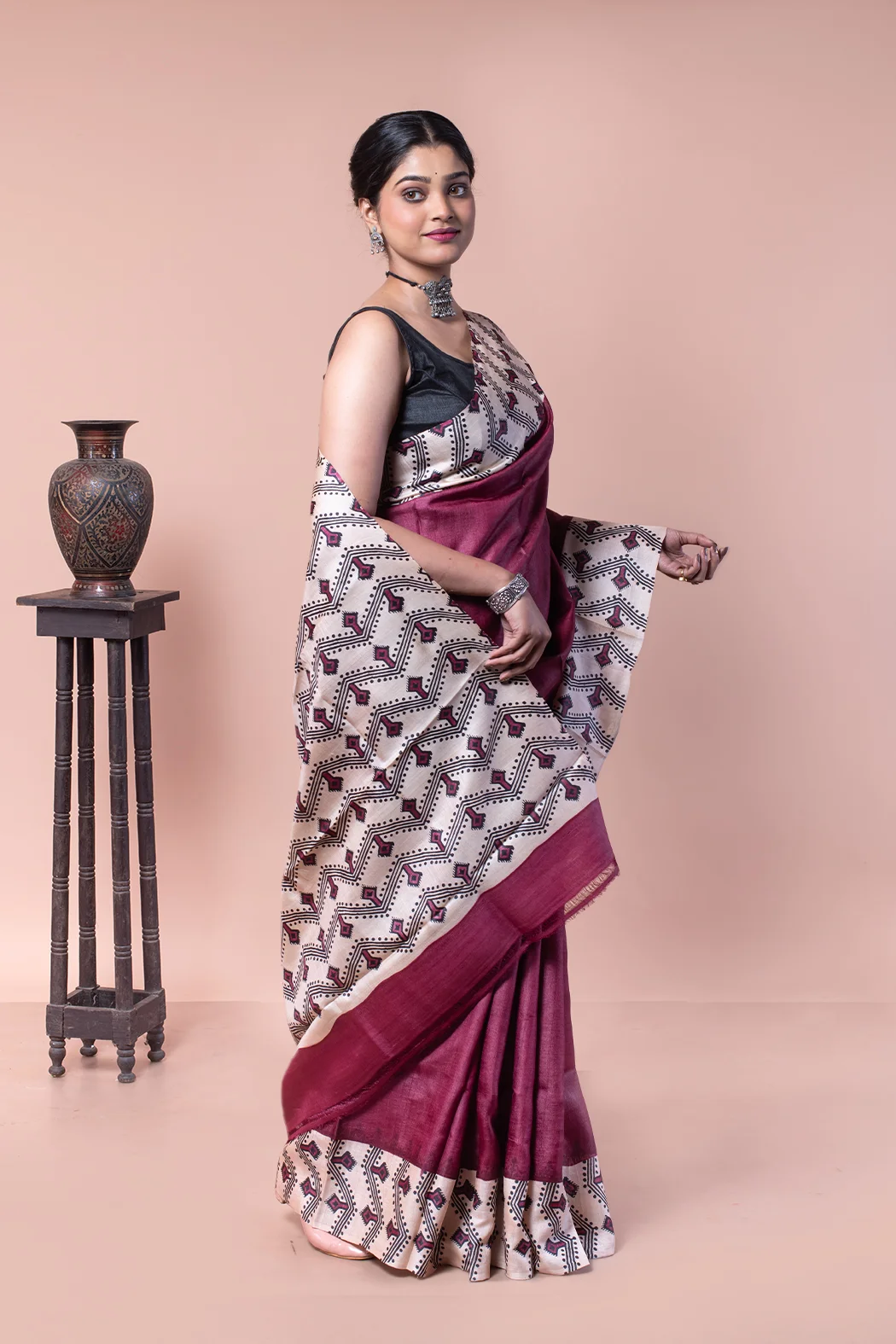 Maroon color saree perfect for family get-togethers-2 -Ramdhanu Ethnic