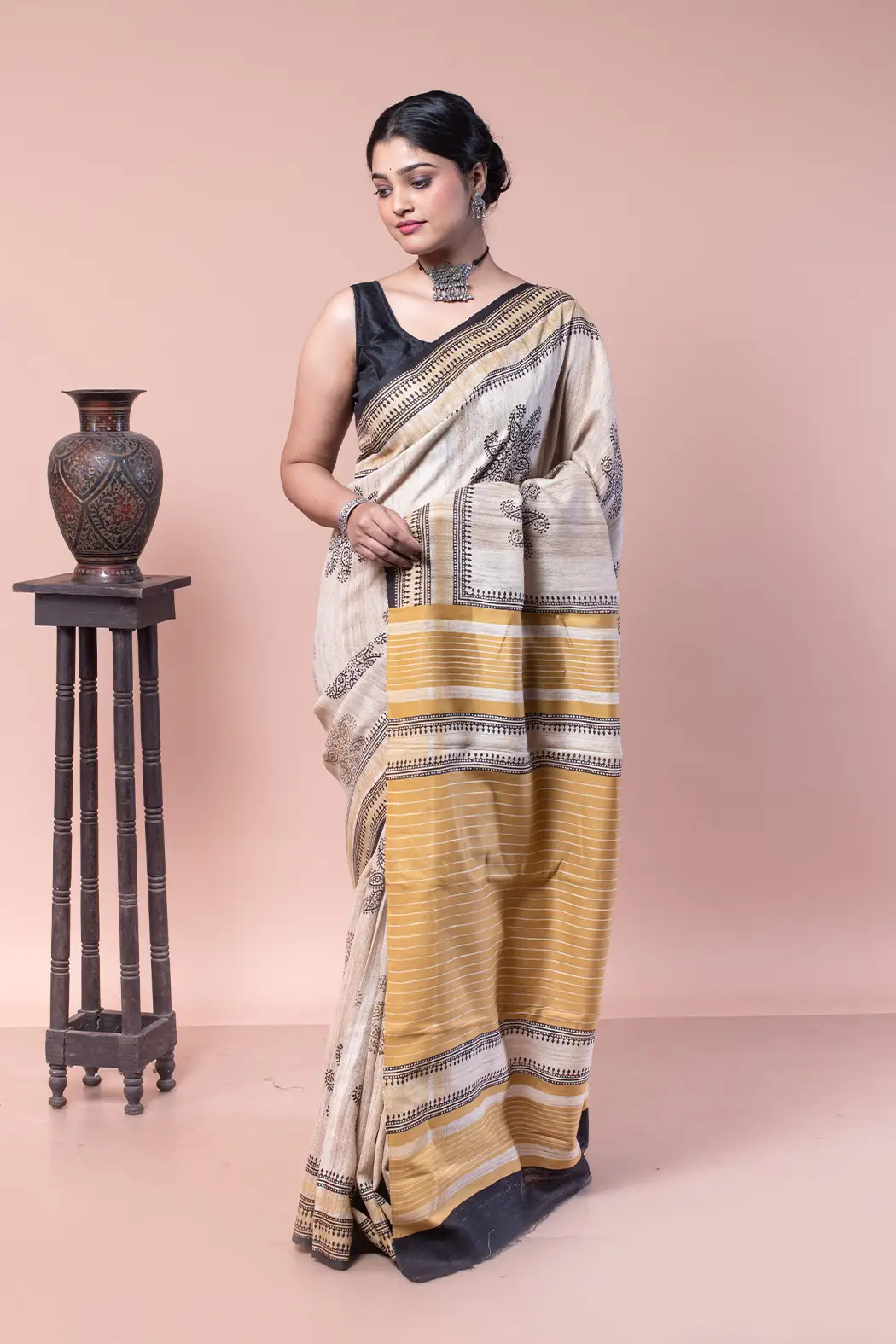 Ghicha Tussar Silk Saree Perfect for any occasion-1 -Ramdhanu Ethnic