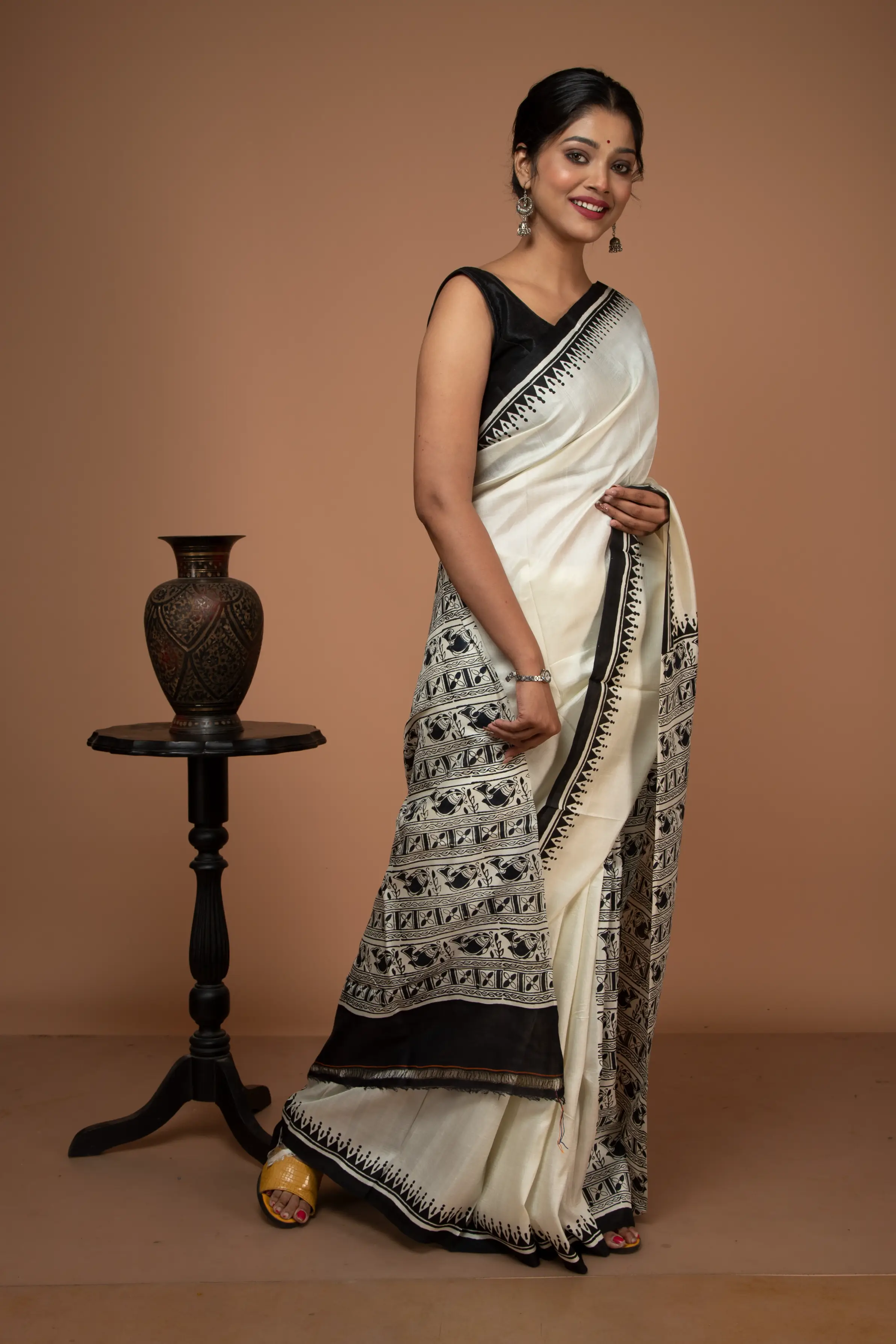 Handwoven Soft Silk Saree for Summer Occasion-1 -Ramdhanu Ethnic