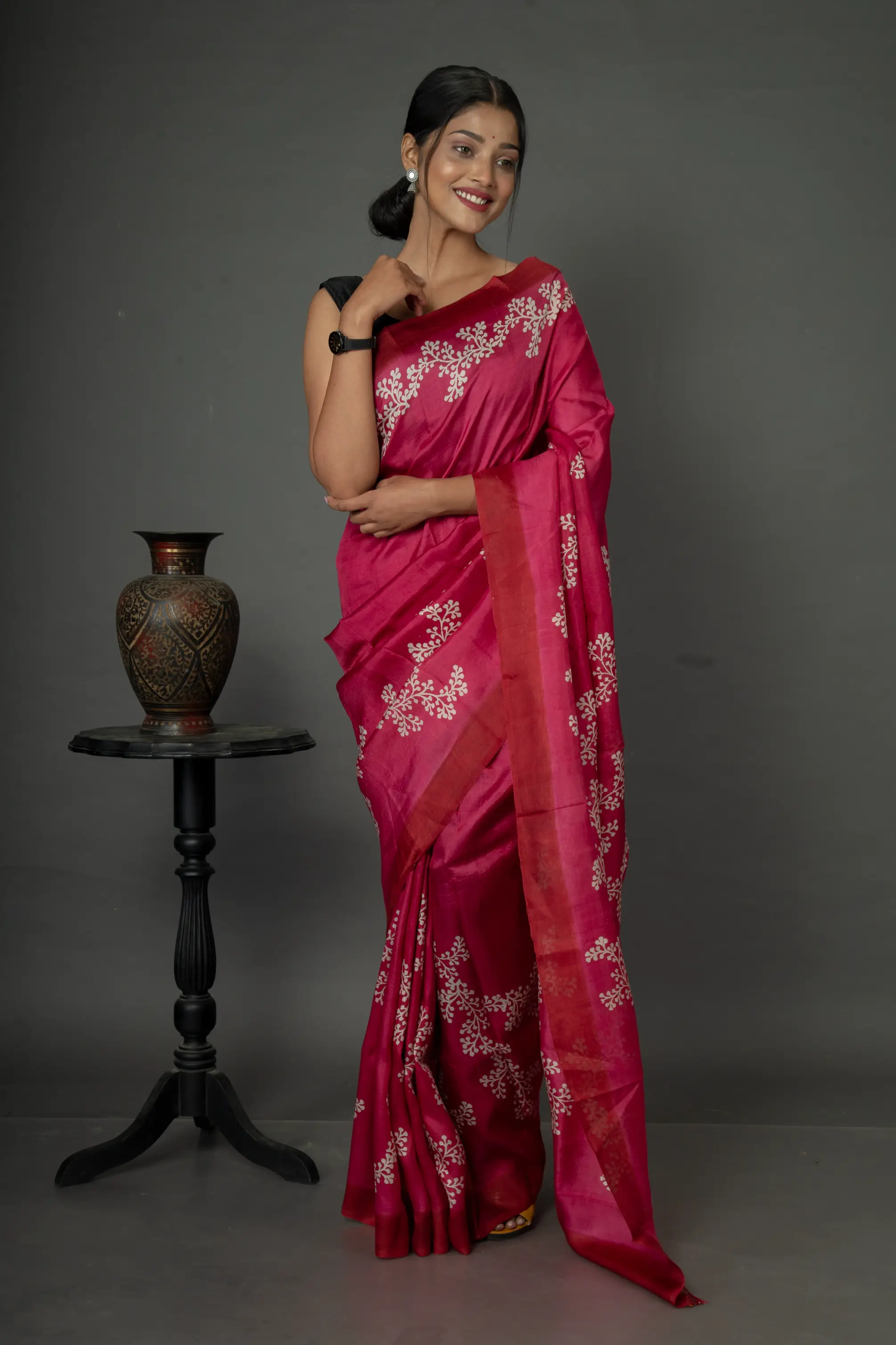 Buy this beautiful pink pure silk saree at a reasonable price-2 -Ramdhanu Ethnic