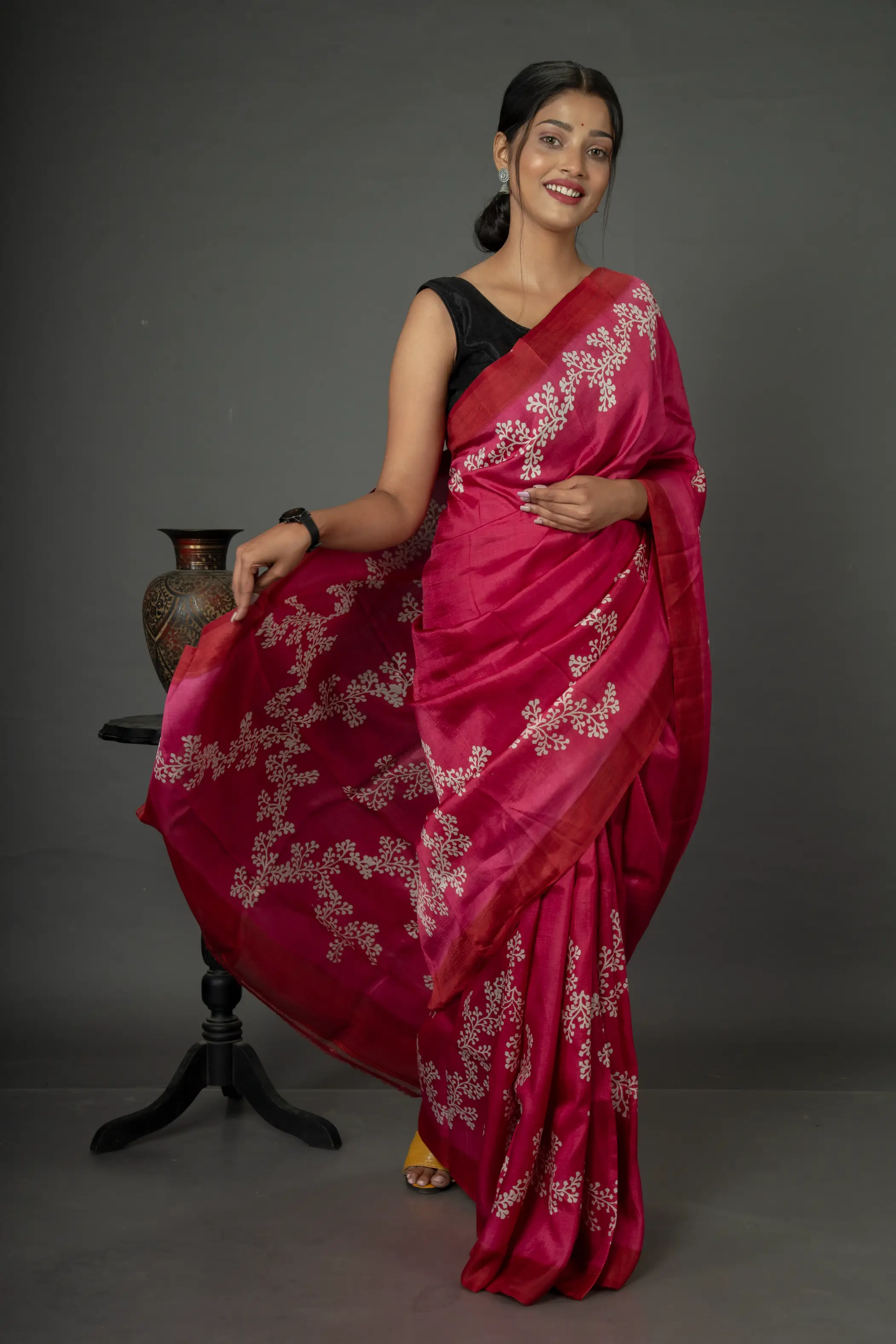 Buy this beautiful pink pure silk saree at a reasonable price-1 -Ramdhanu Ethnic