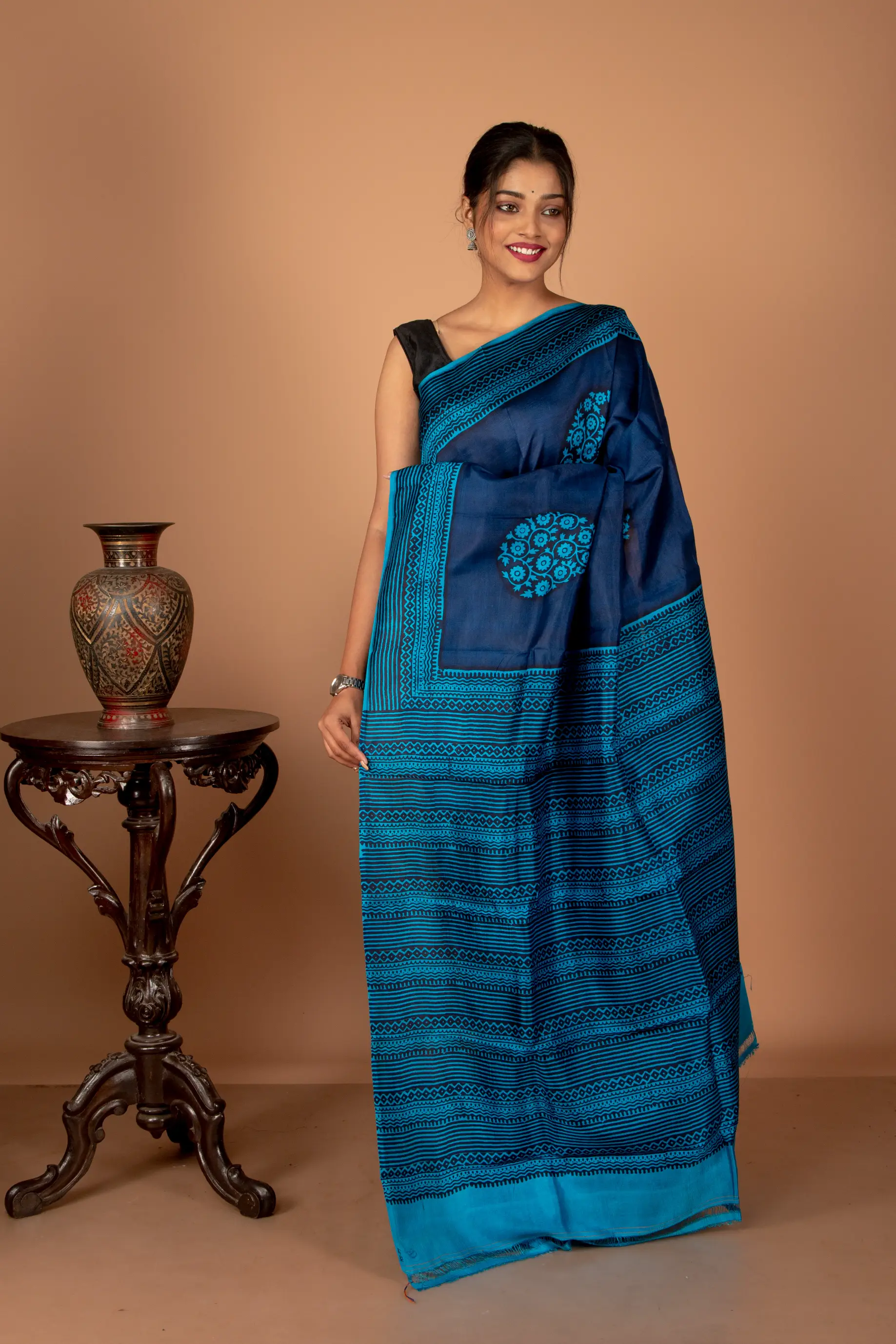 Gorgeous navy blue silk saree is a perfect evening wear-1 -Ramdhanu Ethnic