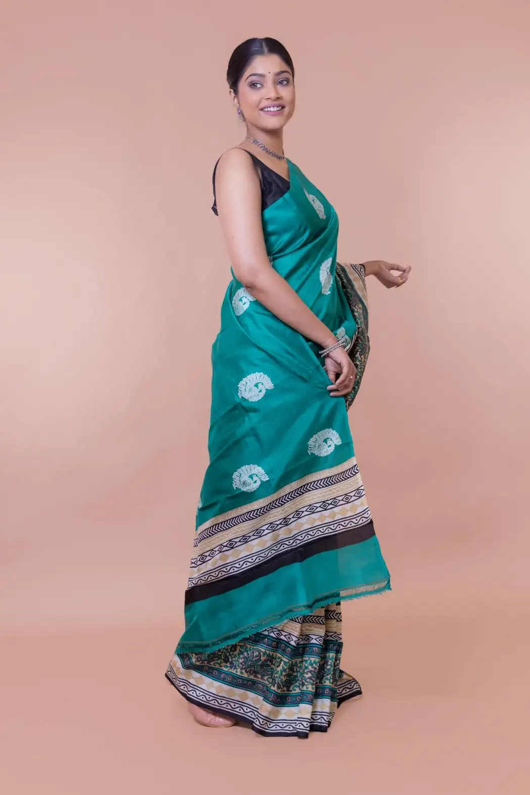 Buy pure silk sarees at affordable prices this season-2 -Ramdhanu Ethnic