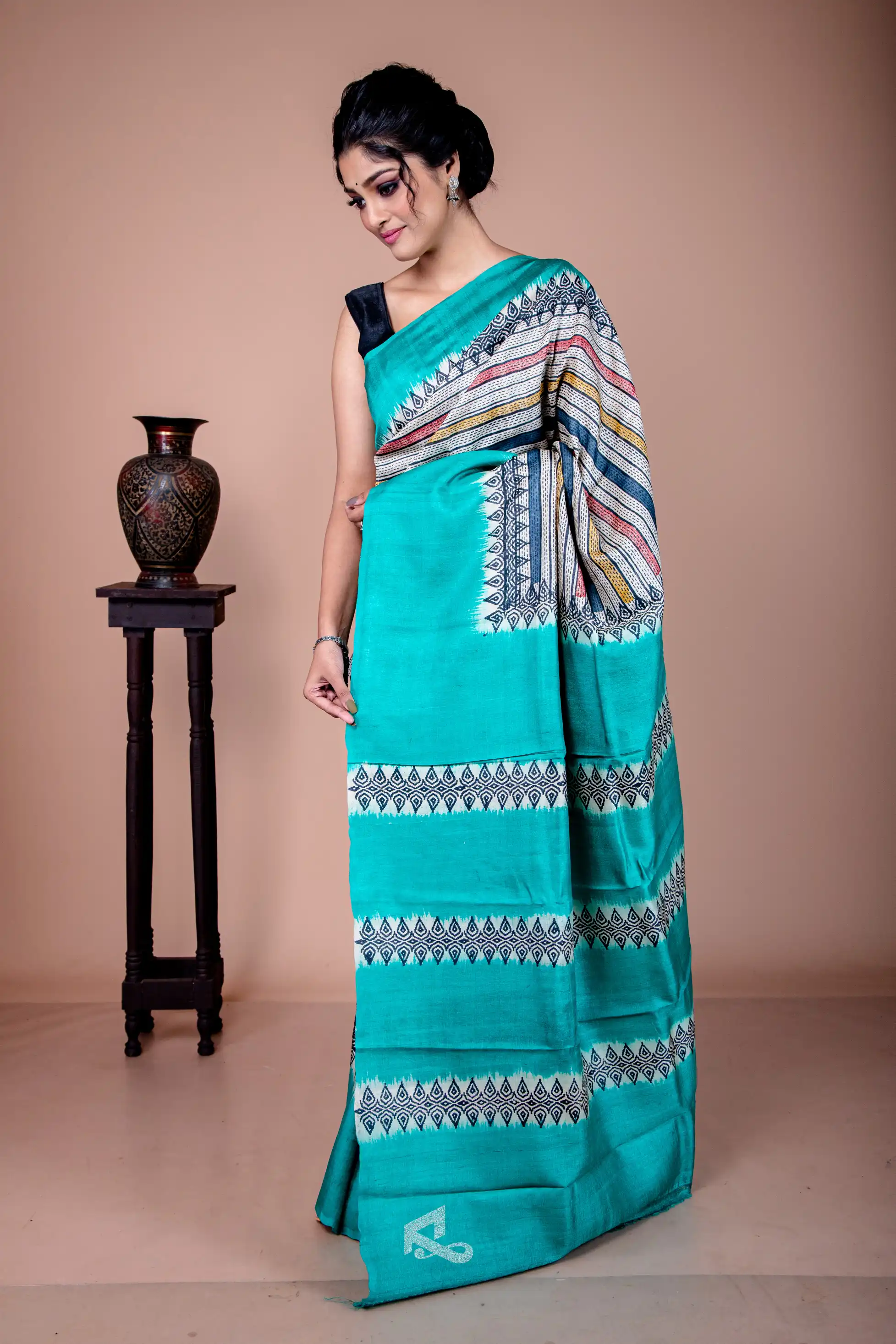 This magnificent sea green saree is a must-have for your wardrobe-1 -Ramdhanu Ethnic