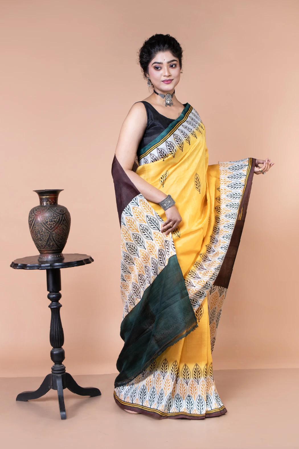 Buy this beautifully designed yellow saree for day wear-2 -Ramdhanu Ethnic