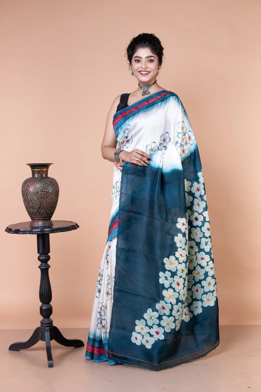 Get this trendy white silk saree for any daytime events-1 -Ramdhanu Ethnic