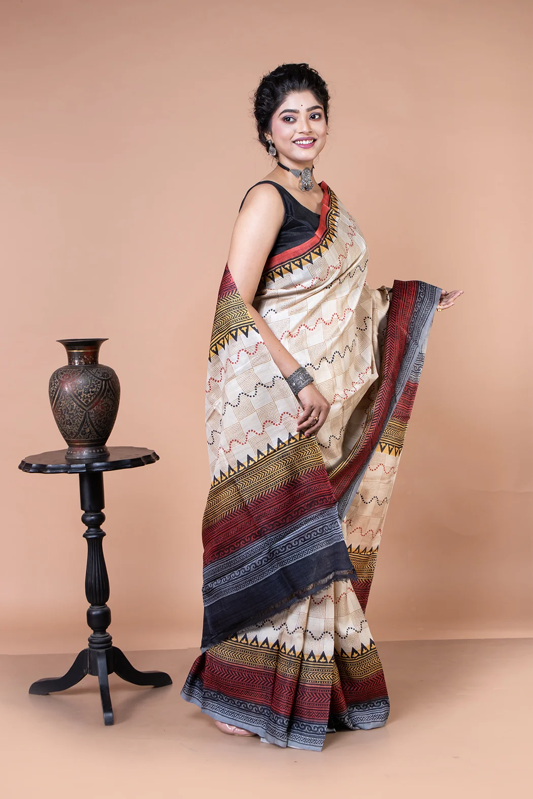 Multi color handwoven gachi tussar silk saree is ideal for any occasion-2 -Ramdhanu Ethnic
