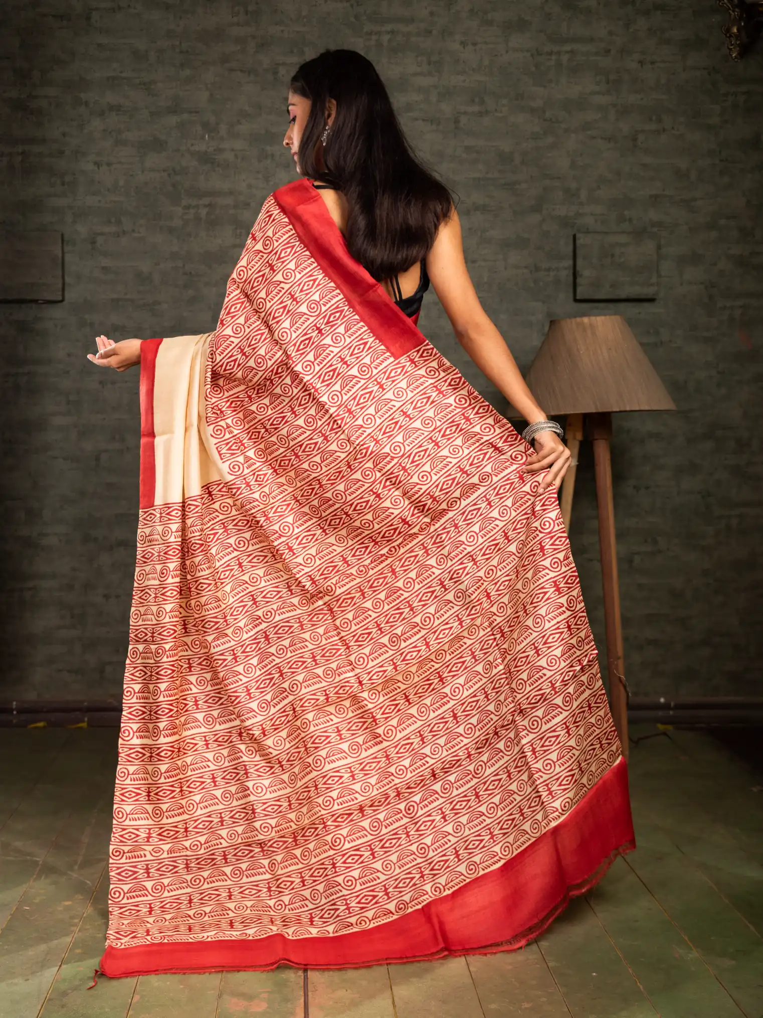 Shop this beautiful tussar saree at an affordable price-2 -Ramdhanu Ethnic