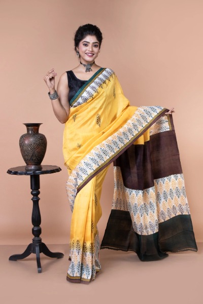 Buy this beautifully designed yellow saree for day wear -Ramdhanu Ethnic