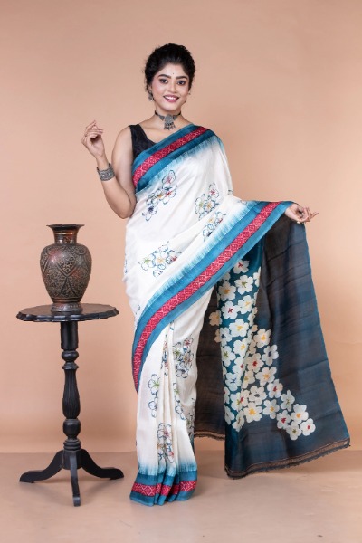 Get this trendy white silk saree for any daytime events -Ramdhanu Ethnic