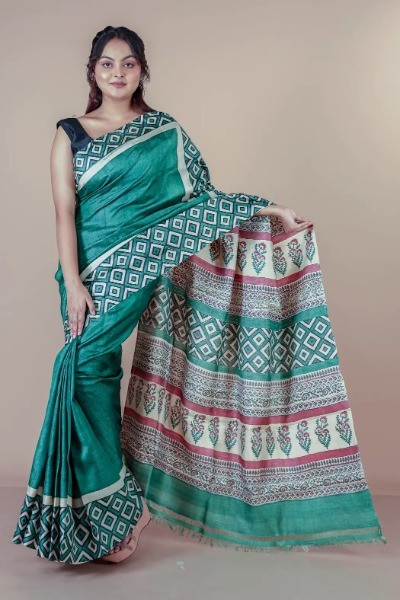 Buy this green Tussar silk saree from Ramdhanu Ethnic -Ramdhanu Ethnic