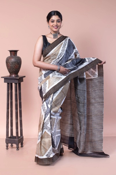 Trendy geometric pattern saree at an affordable price -Ramdhanu Ethnic