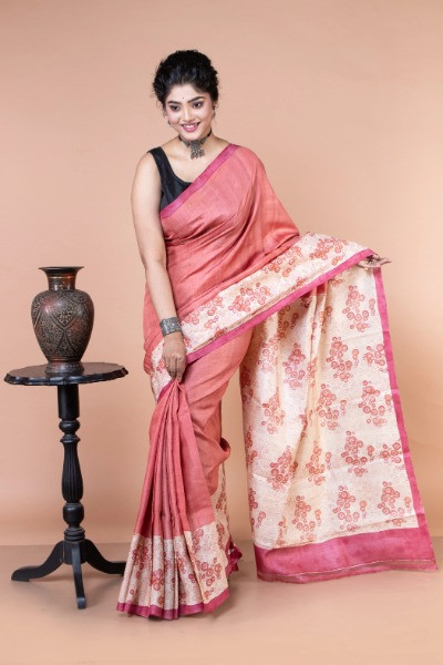 This classy saree is perfect for fashion-loving women -Ramdhanu Ethnic