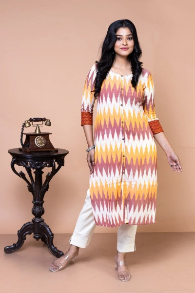 Off-white Handloom Ikkat Kurta -Ramdhanu