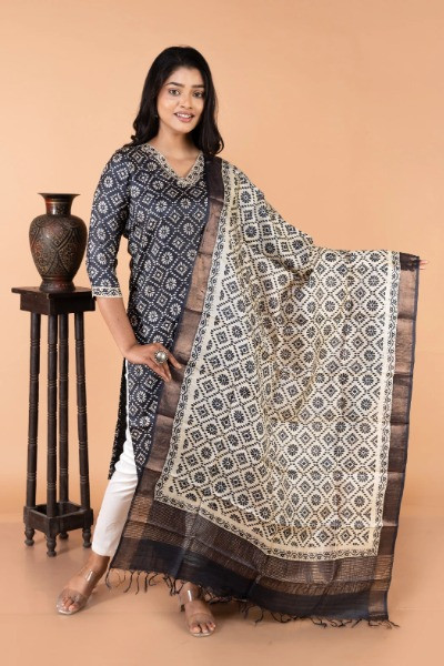 Black Printed Tussar Dupatta (Dupatta Only) -Ramdhanu